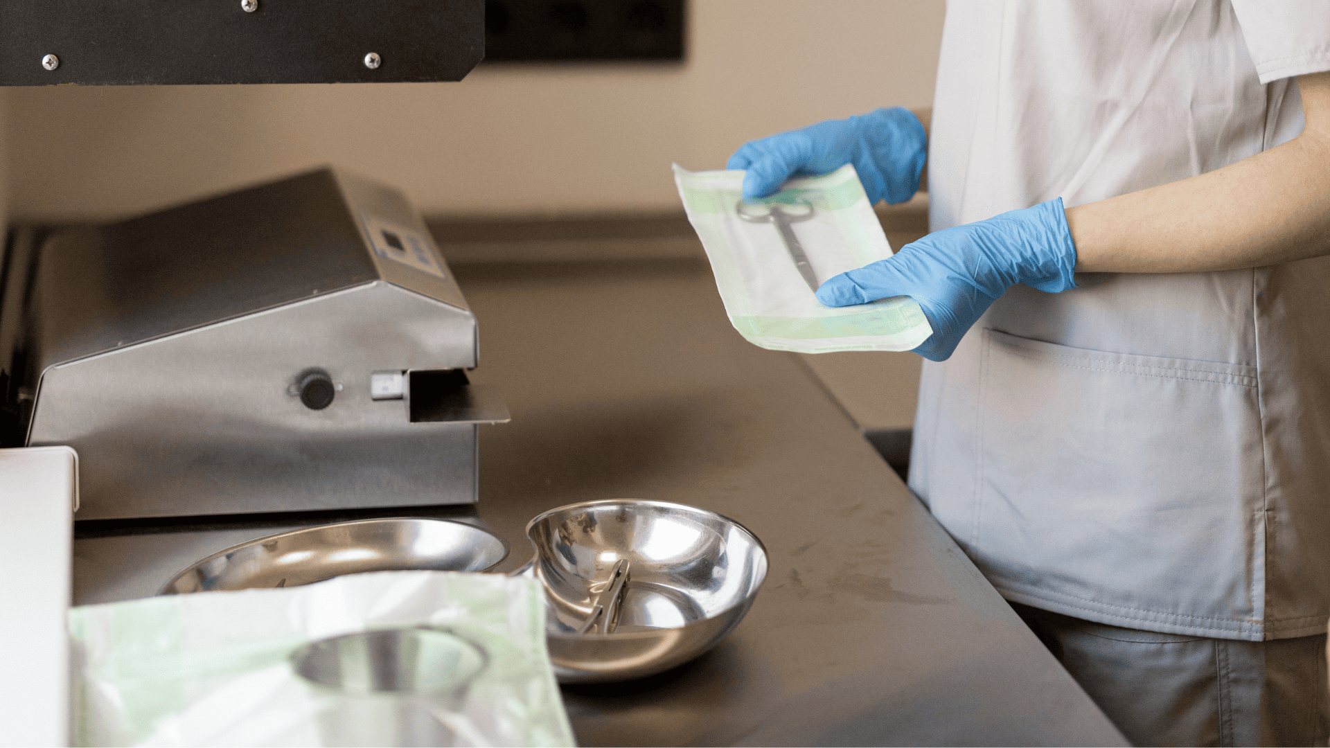 Processo di sterilizzazione strumentario standardizzato e testato in ogni passaggio priolo Processo di sterilizzazione strumentario standardizzato e testato in ogni passaggio priolo